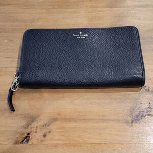 Kate Spade Leila Large Continental Wallet Black Pebbled Leather Zip Around Logo